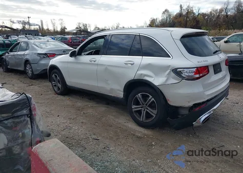 2017 Mercedes-Benz Glc 300 4Matic z USA, uszkodzony, nr VIN WDC0G4KB4HV009214